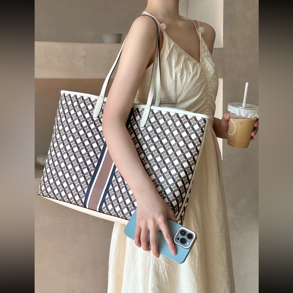 NWT Tory Burch Large Canvas Geo Logo Tote Bag